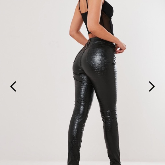 2 pairs MISSGUIDED black Faux Leather Leggings - Picture 5 of 15